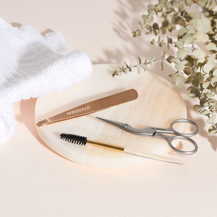 Eye Beauty (Lashes & Brows) — professional treatment at Institut SkinCare Project Brussels